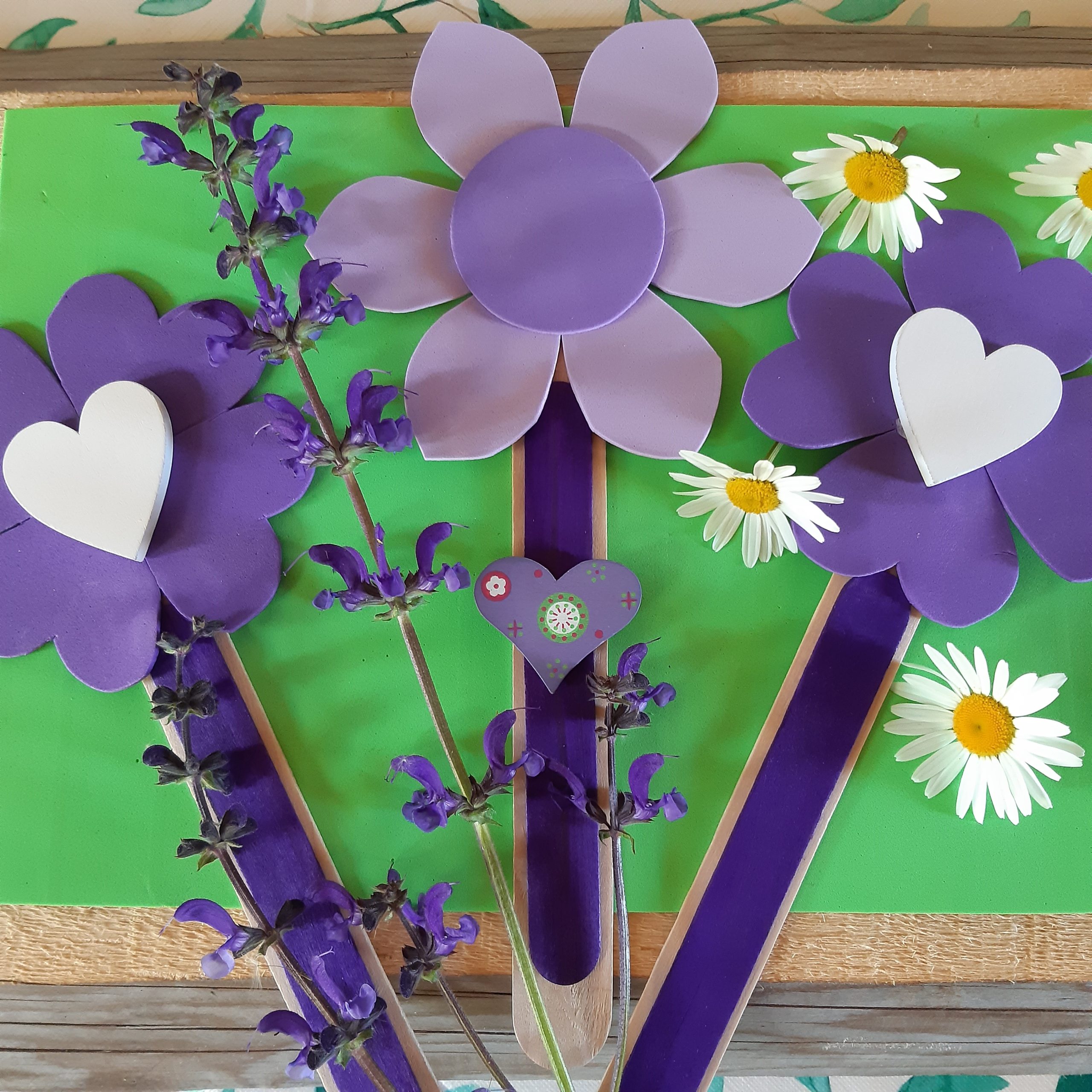 Segnalibro viola Letture sull'erba in Val di Sole