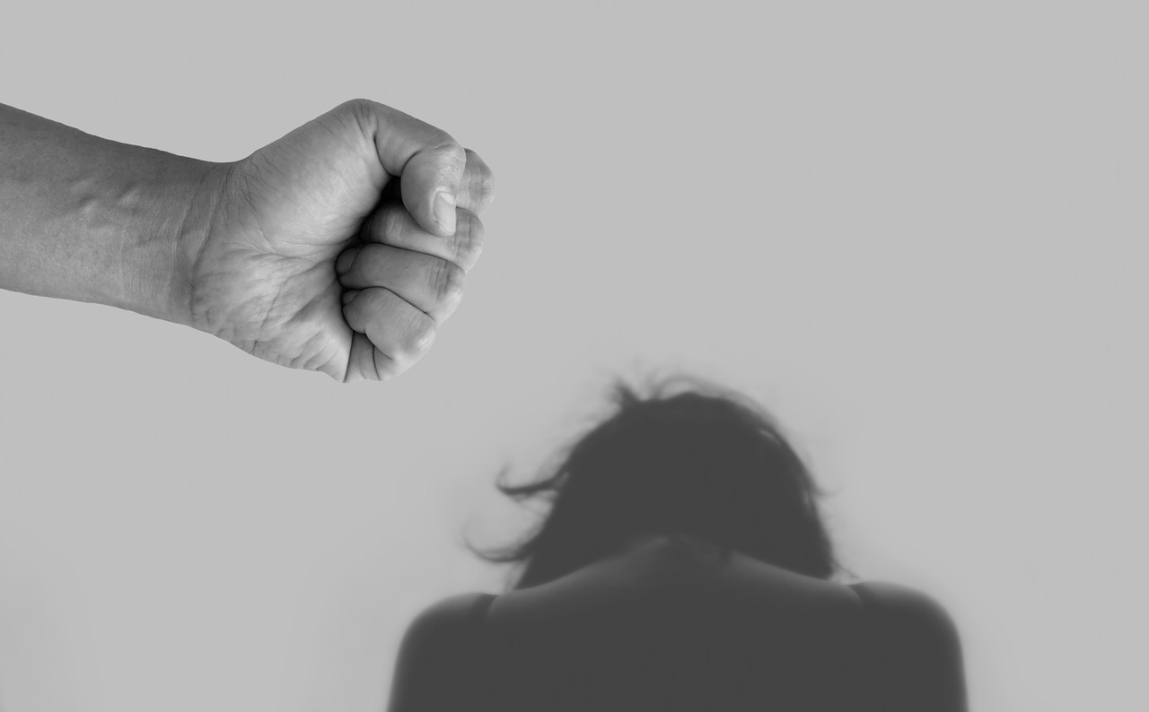 violence-against-women-4209778_1280 Violenza maschile contro le donne